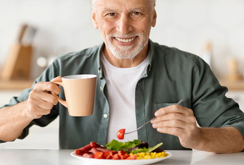 "Seit mehreren Monaten erhalte ich mein Mittagessen von der Diakonie. Und ich muss sagen, mir schmeckt's noch wie am ersten Tag."